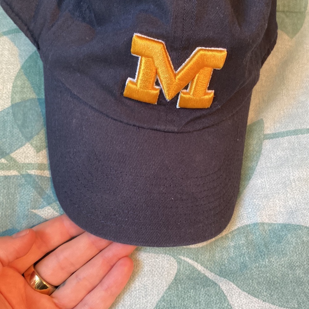 Michigan hat - Picture 2 of 6